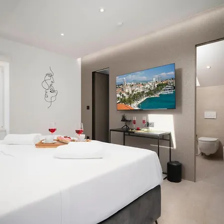 Patricia & Gemini Luxury * Split