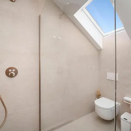 Patricia & Gemini Luxury