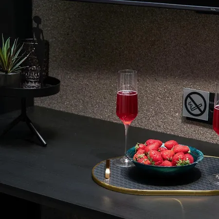 Patricia & Gemini Luxury Split